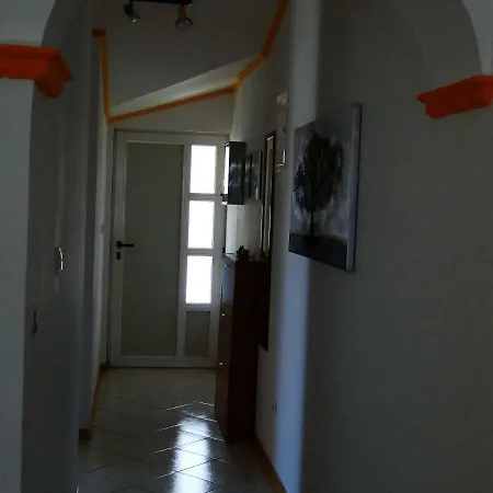 Apartment And Vikeli *