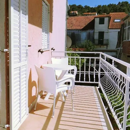 Apartment And Vikeli Trogir