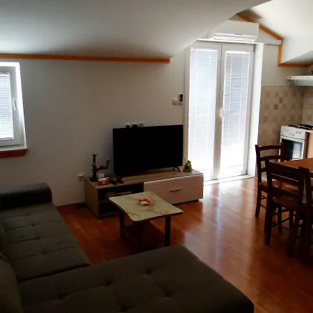 And Vikeli Apartment